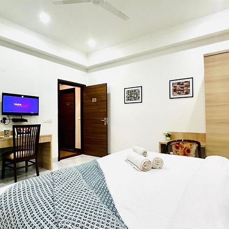 Bluo Studio2 Golf Course Road - Gym, Terrace Garden غورغاون المظهر الخارجي الصورة