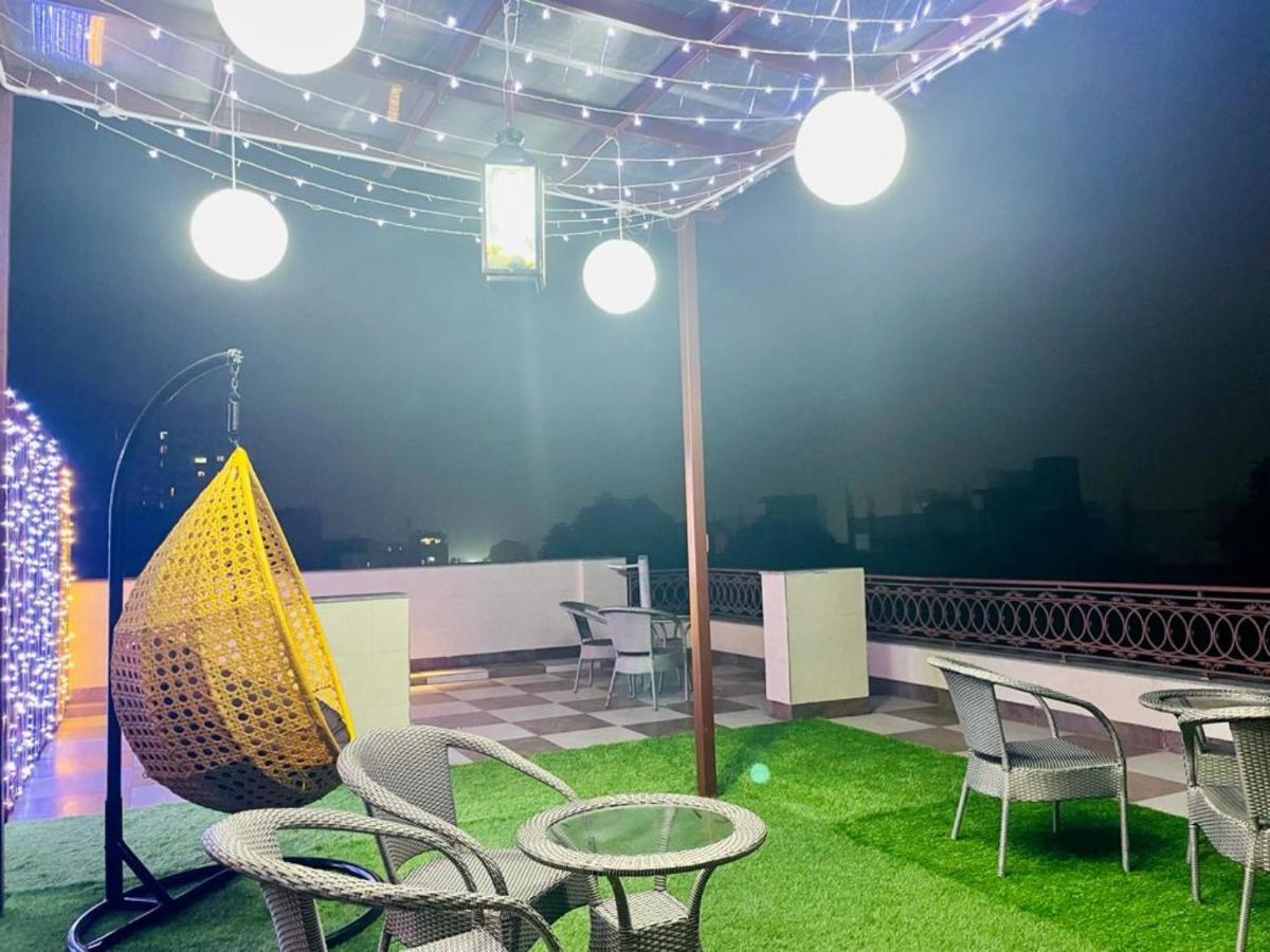 Bluo Studio2 Golf Course Road - Gym, Terrace Garden غورغاون المظهر الخارجي الصورة