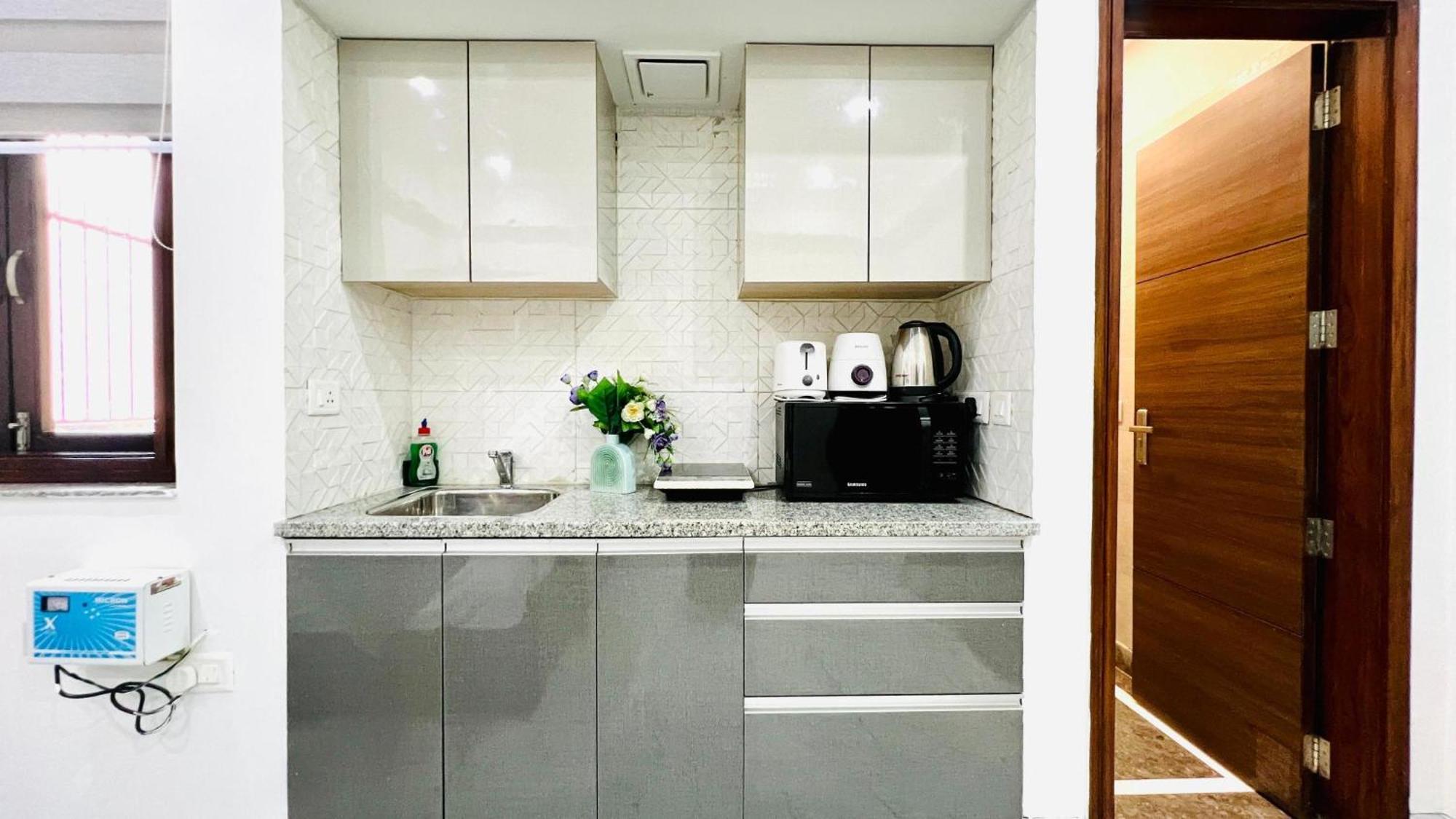 Bluo Studio2 Golf Course Road - Gym, Terrace Garden غورغاون المظهر الخارجي الصورة