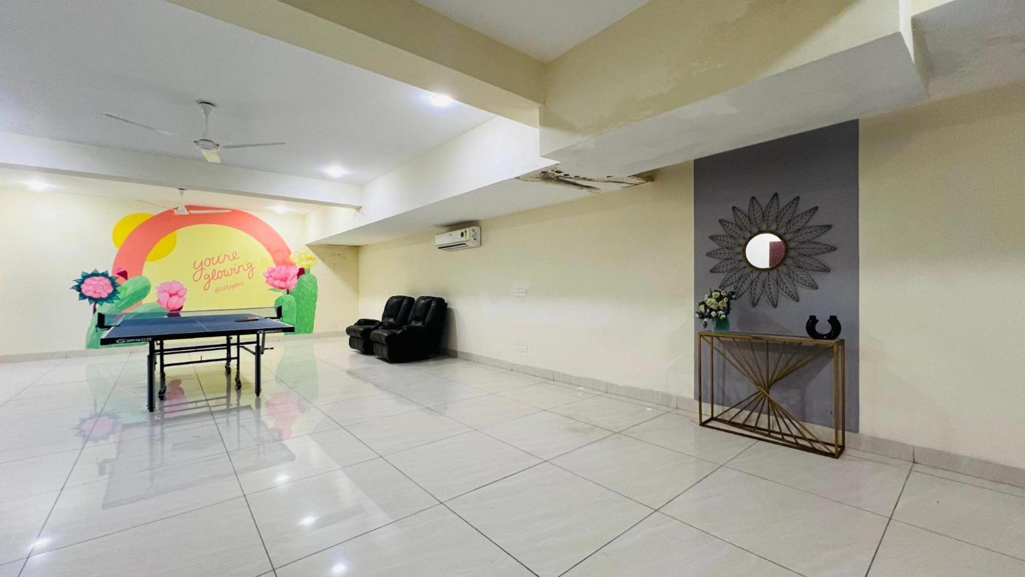 Bluo Studio2 Golf Course Road - Gym, Terrace Garden غورغاون المظهر الخارجي الصورة