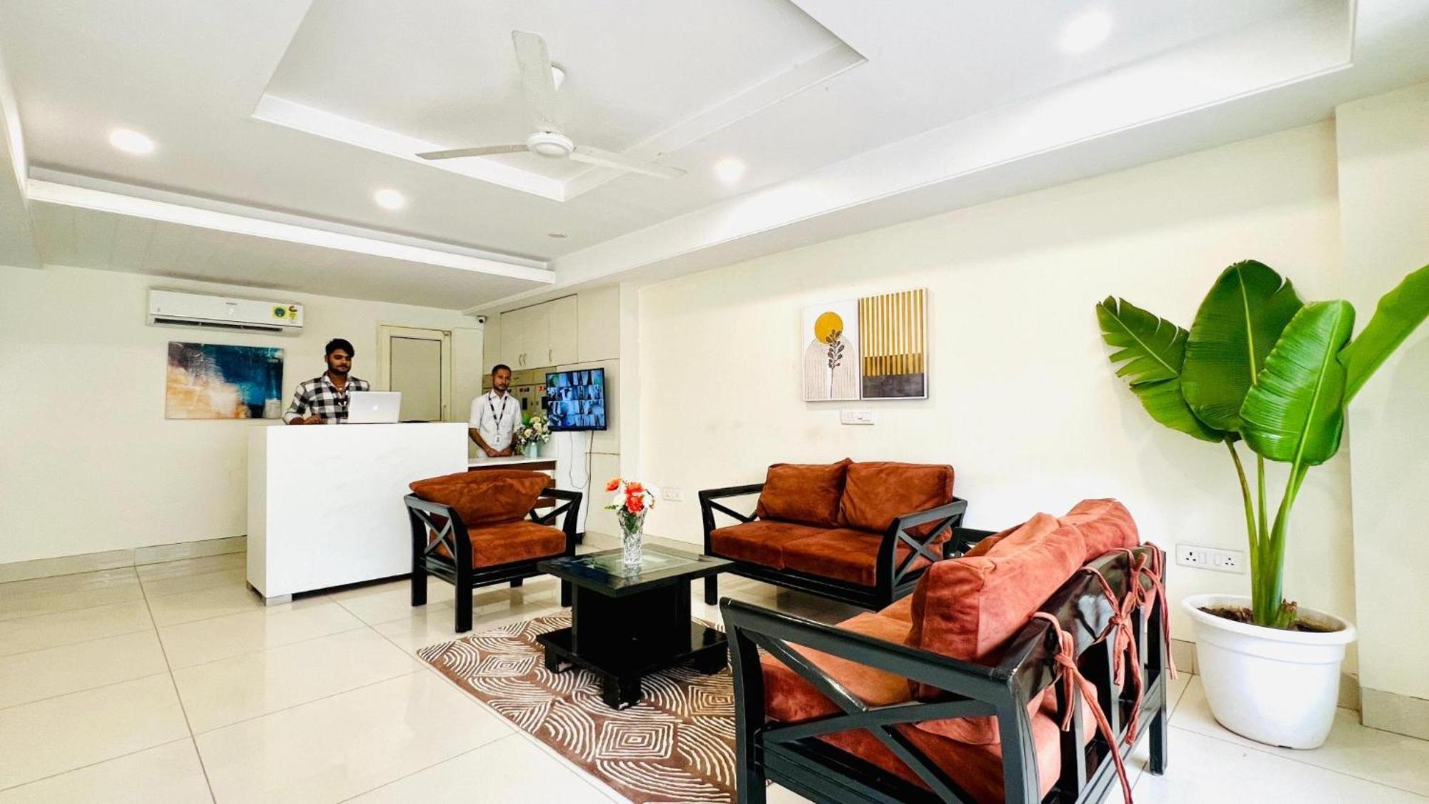 Bluo Studio2 Golf Course Road - Gym, Terrace Garden غورغاون المظهر الخارجي الصورة